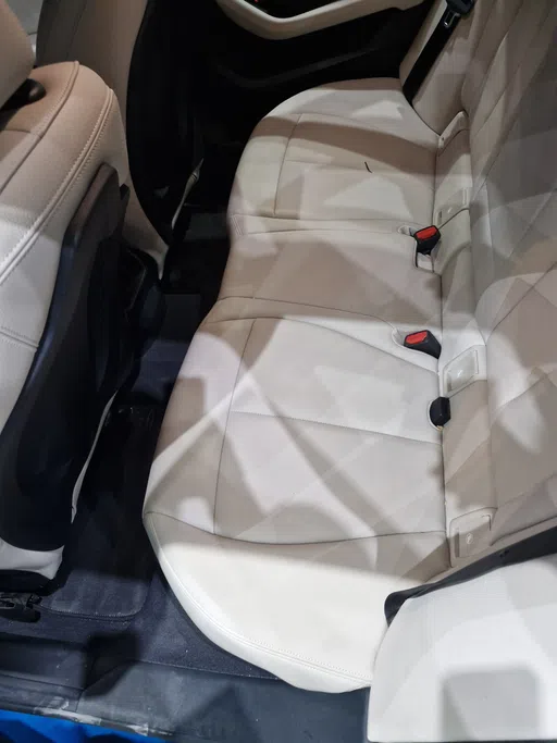 بي ام دبليو الفئة الثانية 218i 2020 