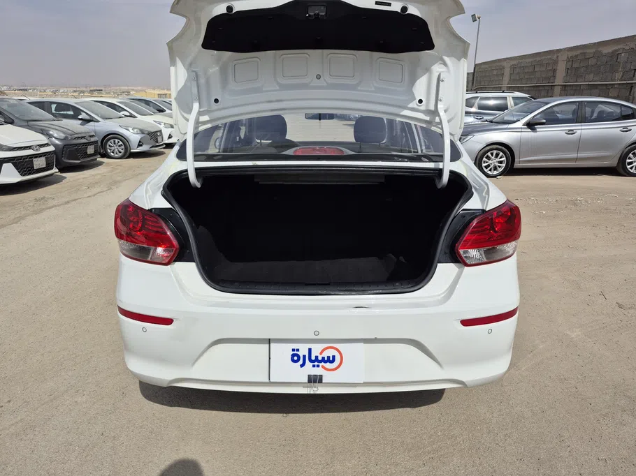 2025 Kia Pegas LX 