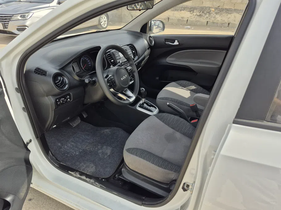 2025 Kia Pegas LX 