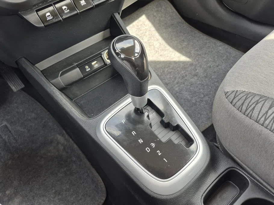 2025 Kia Pegas LX 