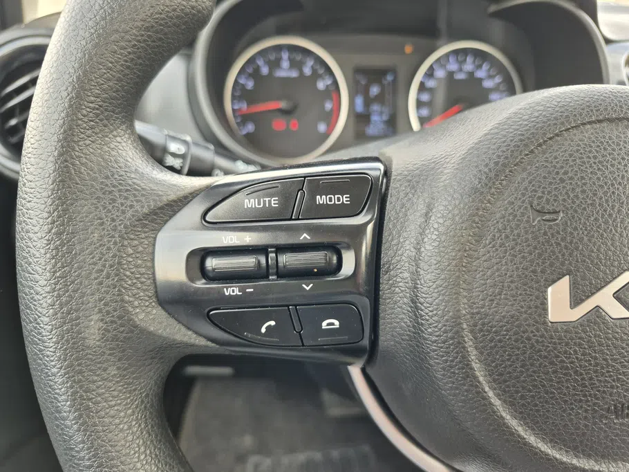 2025 Kia Pegas LX 