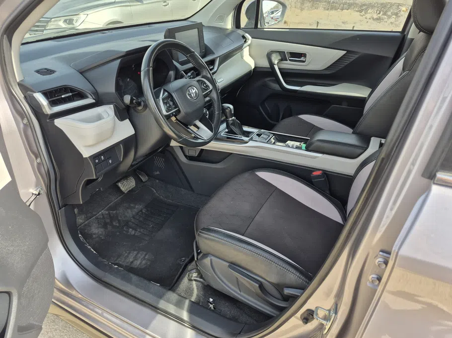 2024 Toyota Veloz GLX 