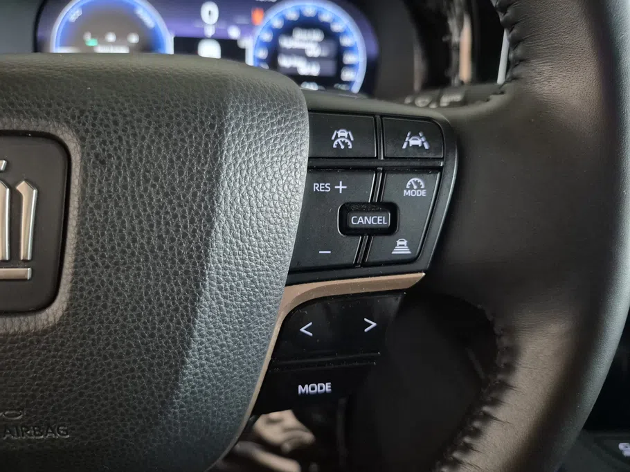 2023 Toyota Crown Majesta 