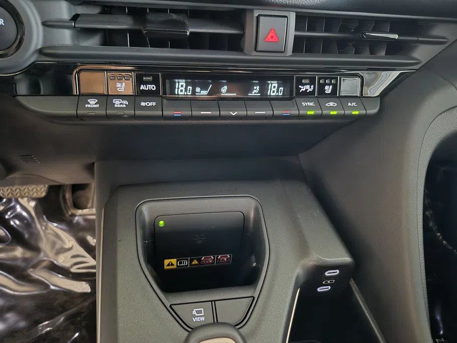 2023 Toyota Crown Majesta 