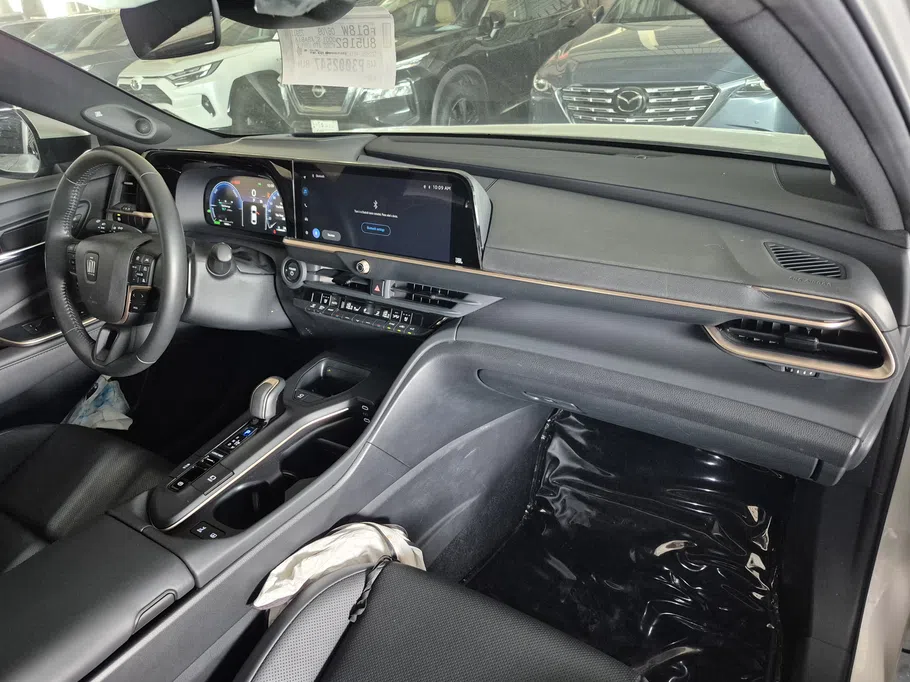 2023 Toyota Crown Majesta 