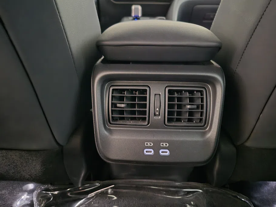 2023 Toyota Crown Majesta 