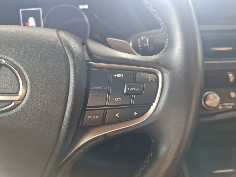 2024 Lexus ES 300 H 