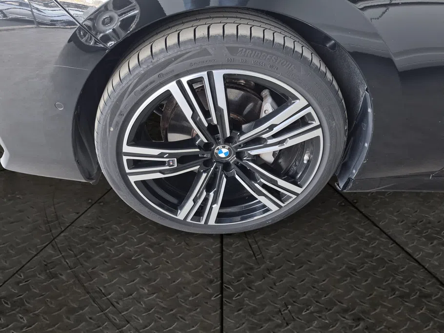 2024 BMW 7 Series 735i 