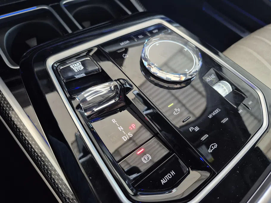 2024 BMW 7 Series 735i 