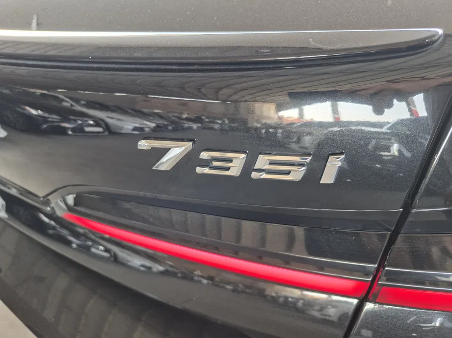 2024 BMW 7 Series 735i 