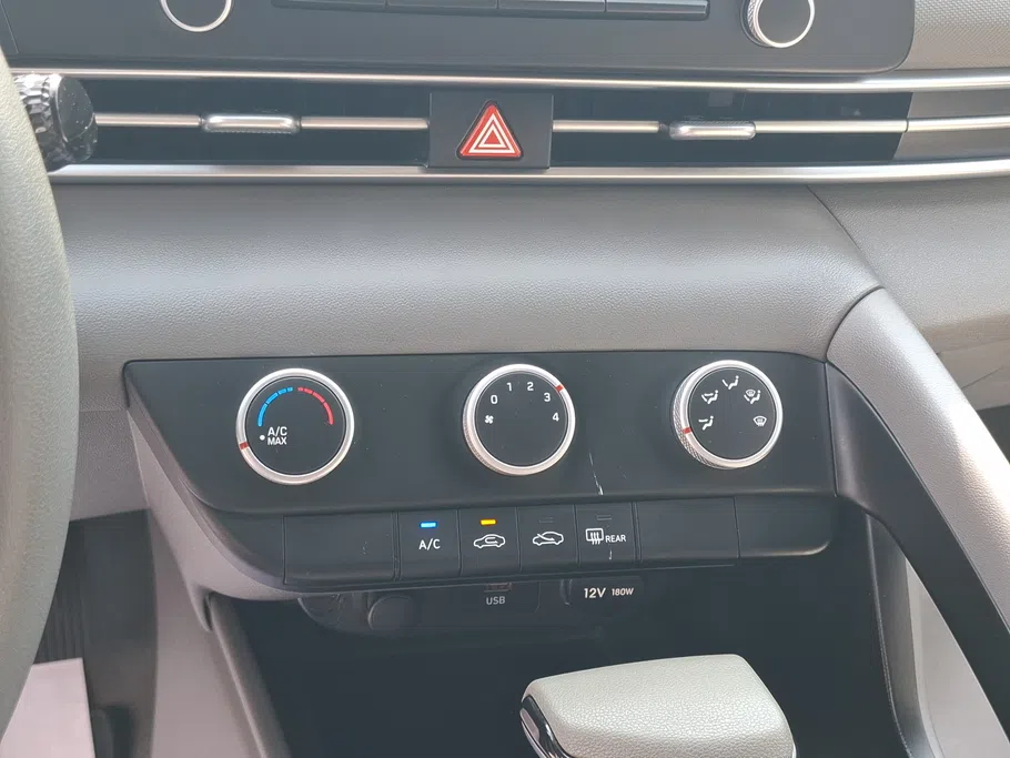 2022 Hyundai Elantra Fleet 