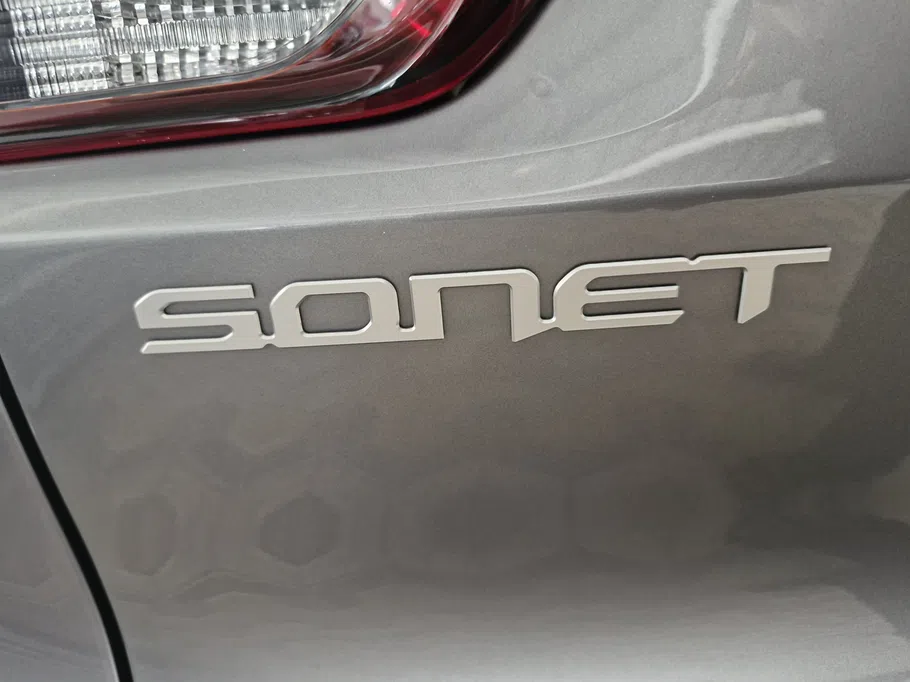 2024 Kia SONET EX 
