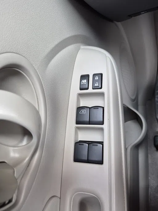 2024 Nissan Sunny SV Comfort 