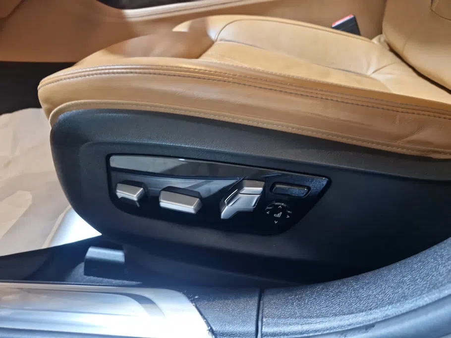 بي ام دبليو الفئة السابعة 730Li 2021 
