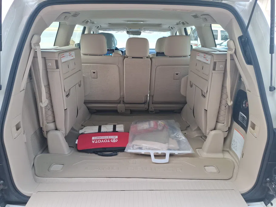 2020 Toyota Land Cruiser GXR Grand Touring 