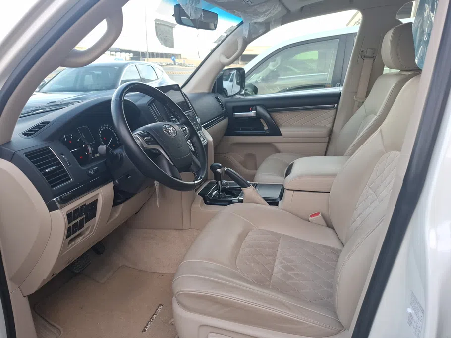 2020 Toyota Land Cruiser GXR Grand Touring 