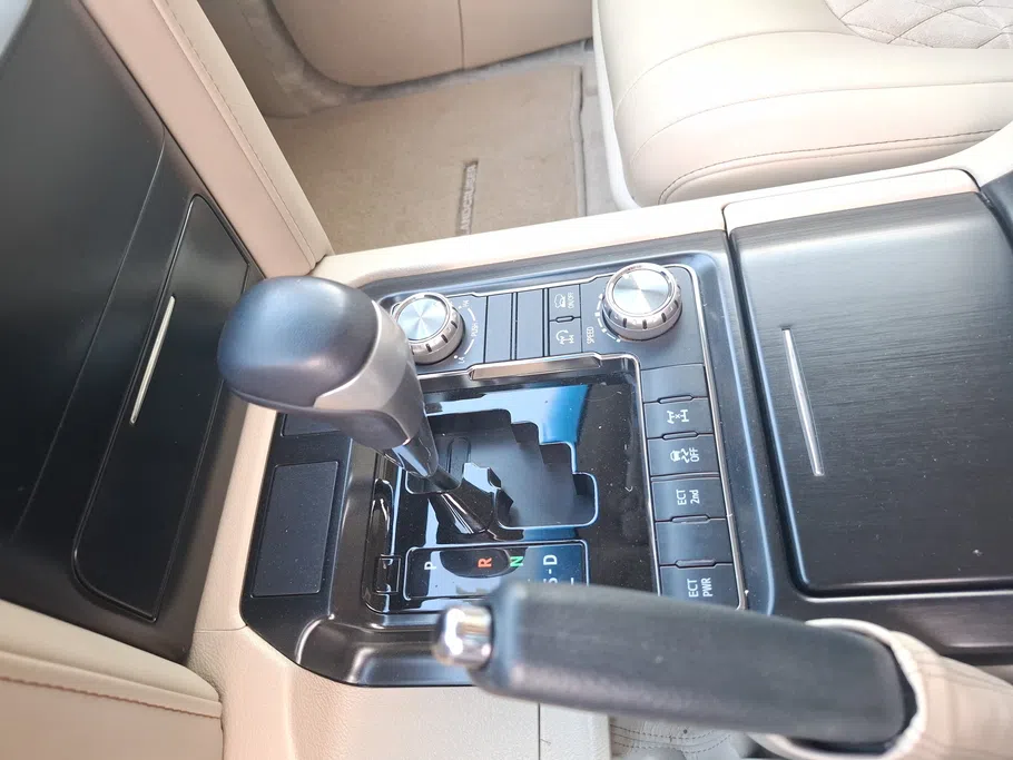 2020 Toyota Land Cruiser GXR Grand Touring 