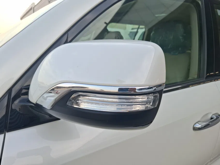 2020 Toyota Land Cruiser GXR Grand Touring 