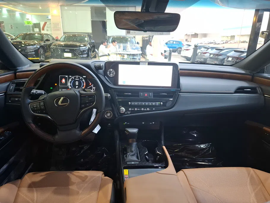 لكزس ES 350 2025 