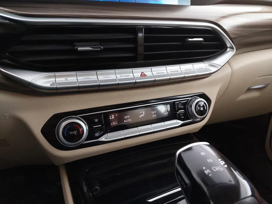 2024 فاو Bestune T77 Basic 