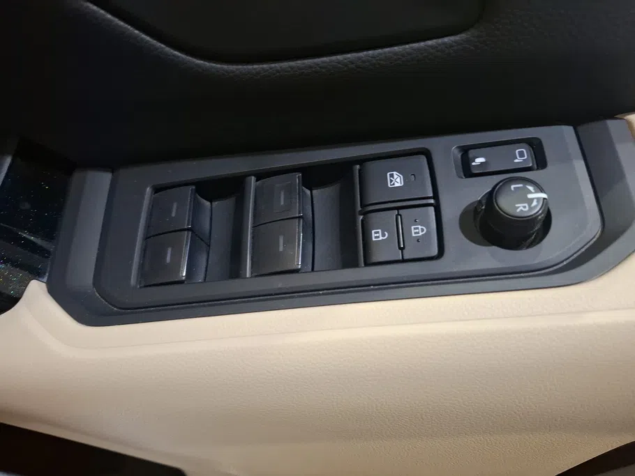 تويوتا لاندكروزر GXR2 2026 
