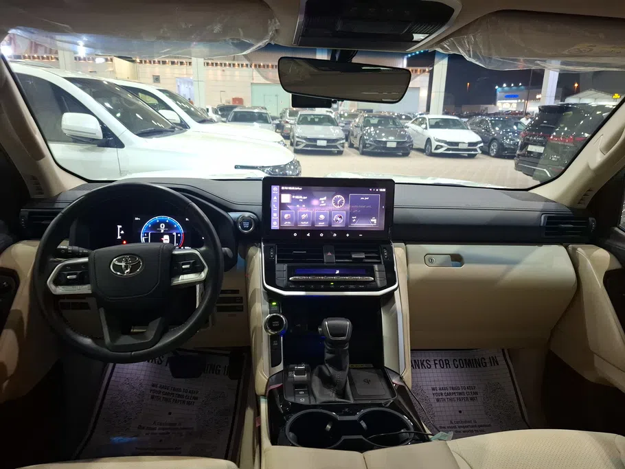 تويوتا لاندكروزر GXR2 2026 