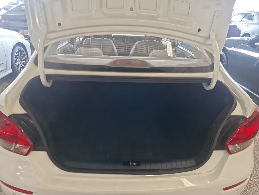 2024 Kia Pegas GL 