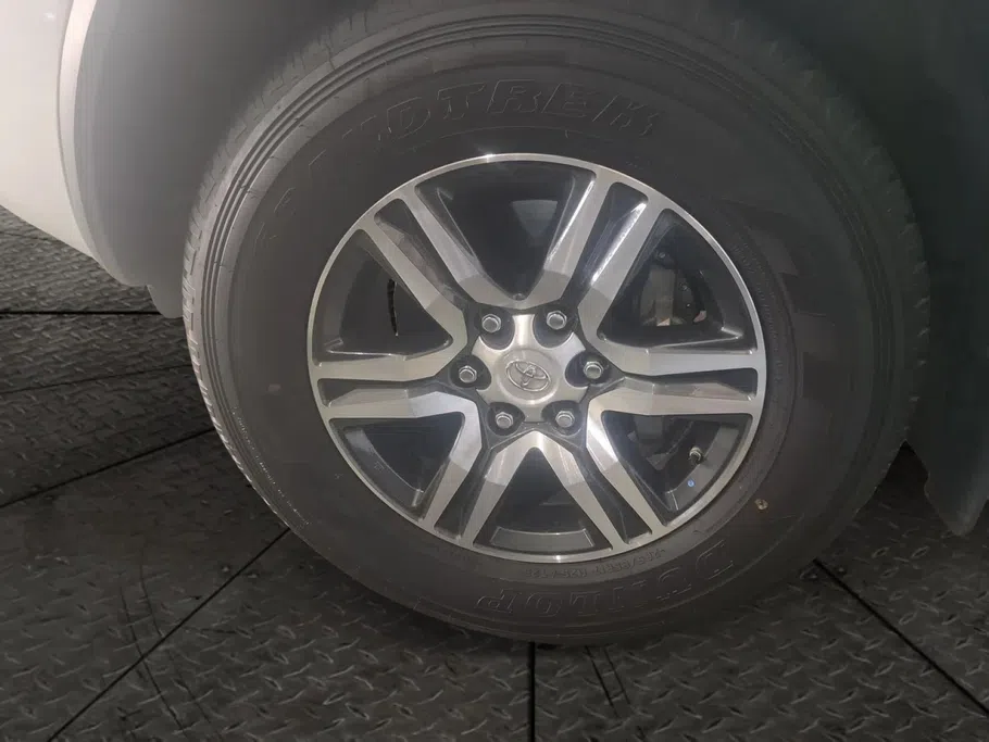 2023 Toyota Fortuner VX 