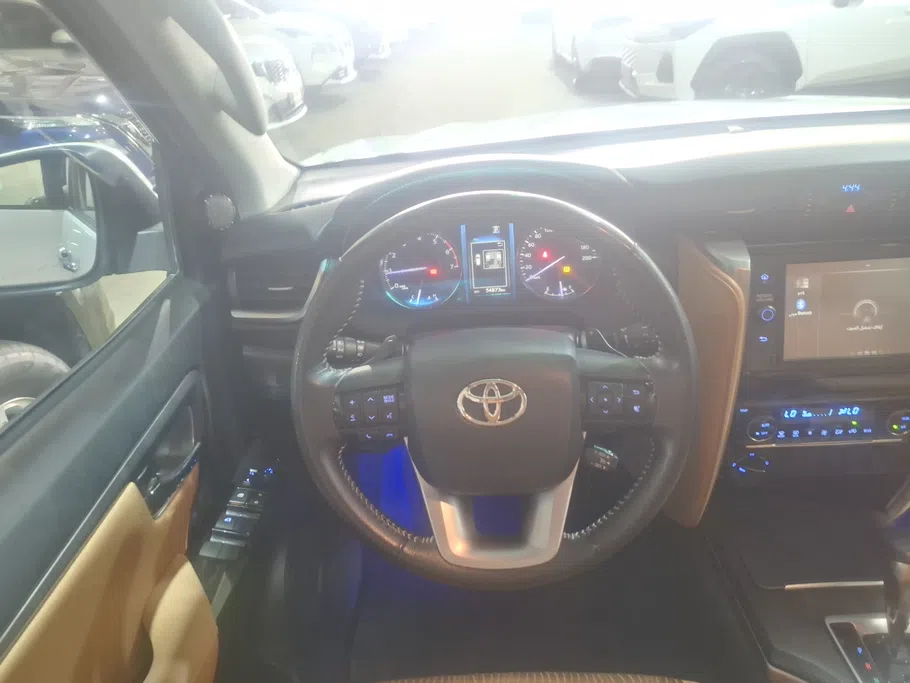 2023 Toyota Fortuner VX 