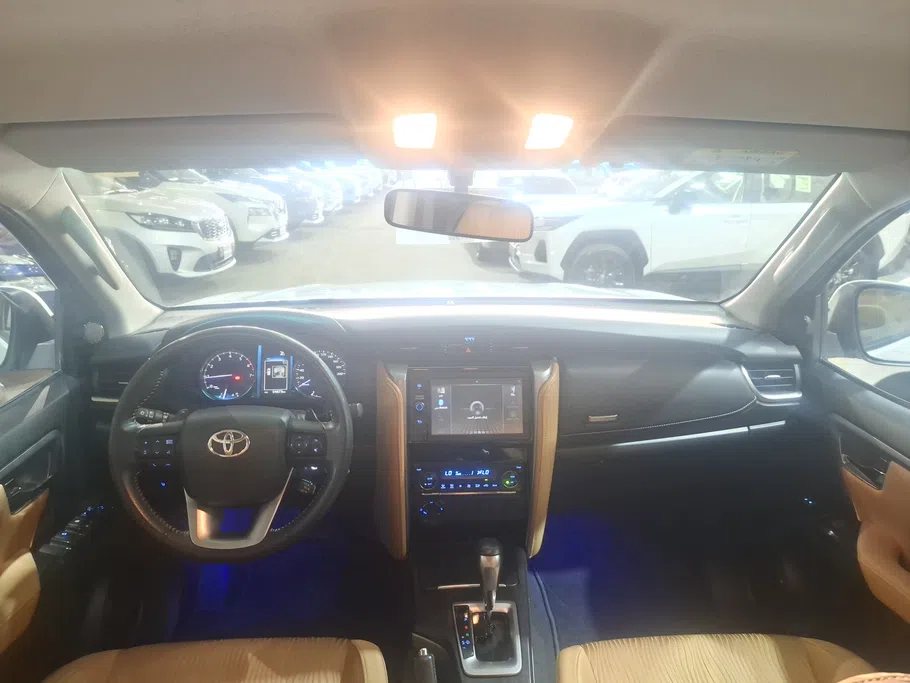 2023 Toyota Fortuner VX 