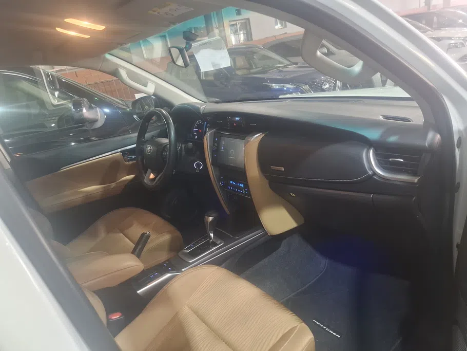 2023 Toyota Fortuner VX 