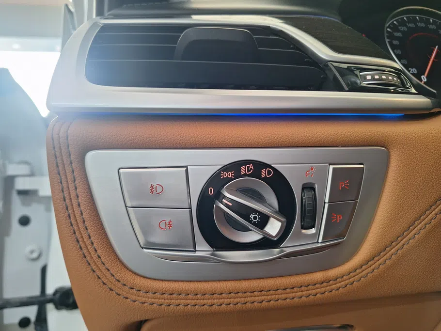 بي ام دبليو الفئة السابعة 730Li 2019 