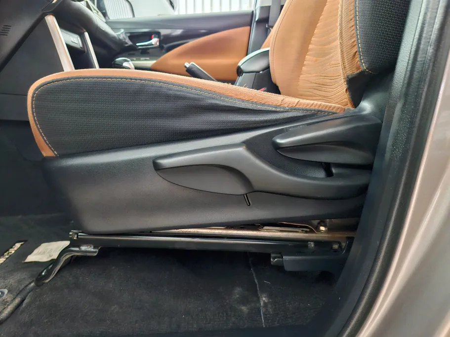 تويوتا اينوفا G 2018 